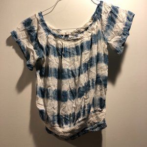 Off the shoulder or short sleeve